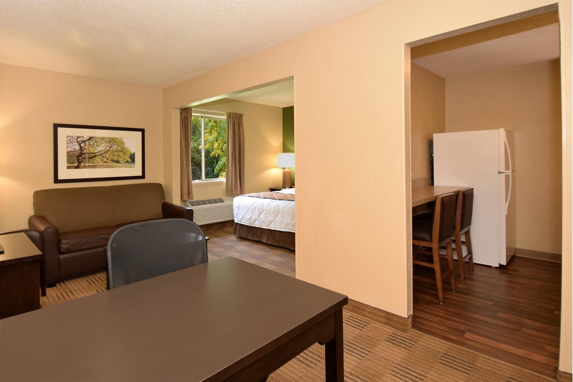 Extended Stay America Suites - Cleveland - Міддлберґ-Гайтс Екстер'єр фото