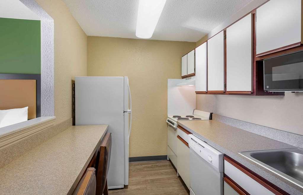 Extended Stay America Suites - Cleveland - Міддлберґ-Гайтс Номер фото
